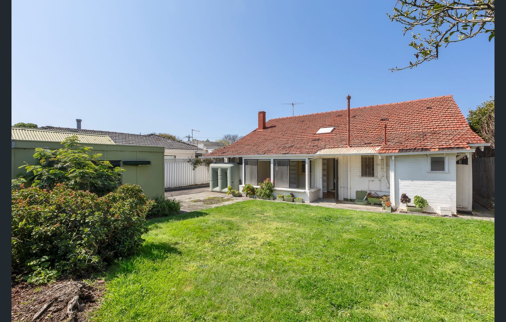 Property Gallery Thumbnail 8