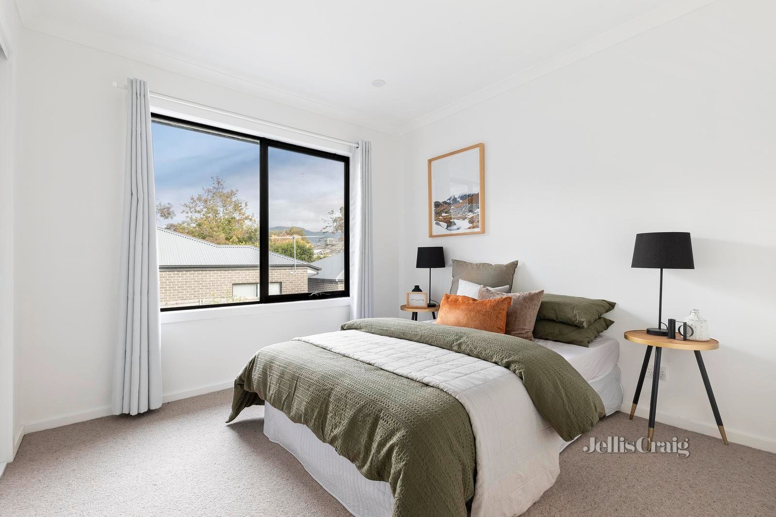 2/7 Masefield Avenue, Mooroolbark image 9