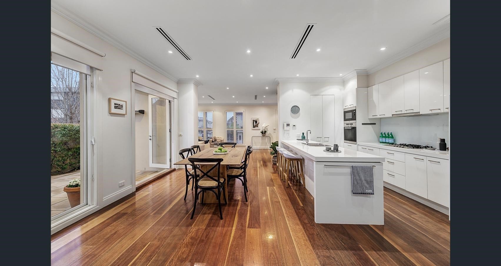 Property Gallery - Main Image