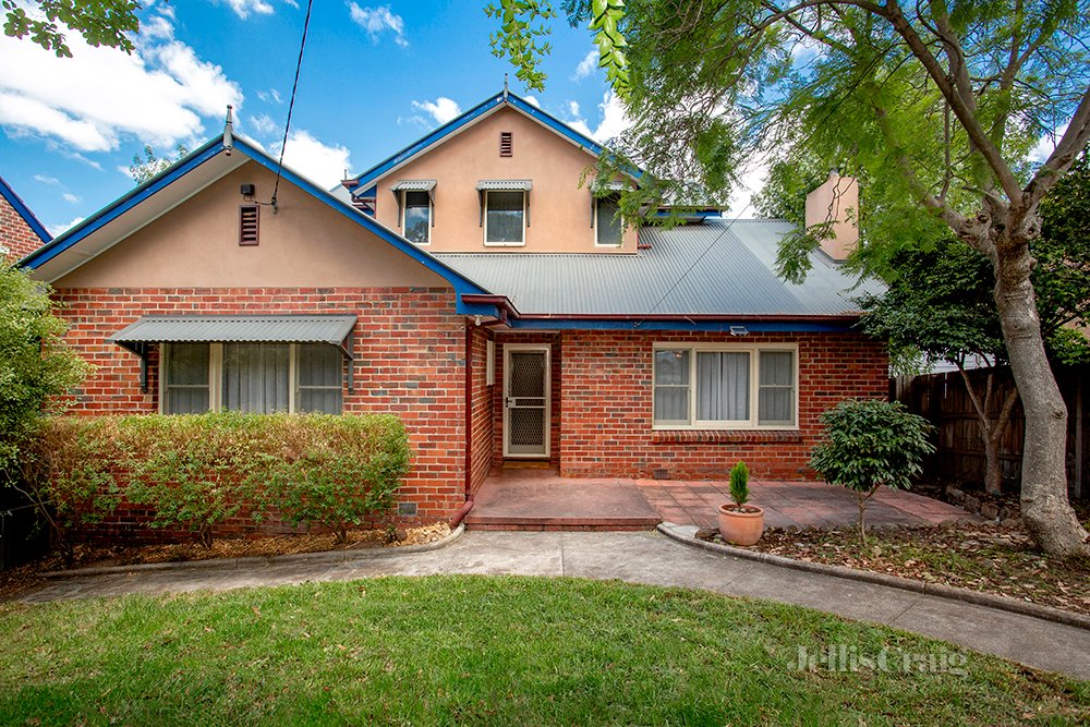 2/7 Millicent Street, Rosanna image 1
