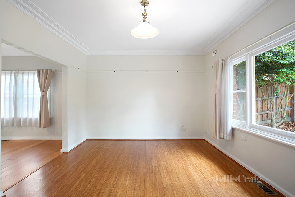 2/7 Millicent Street, Rosanna image 5