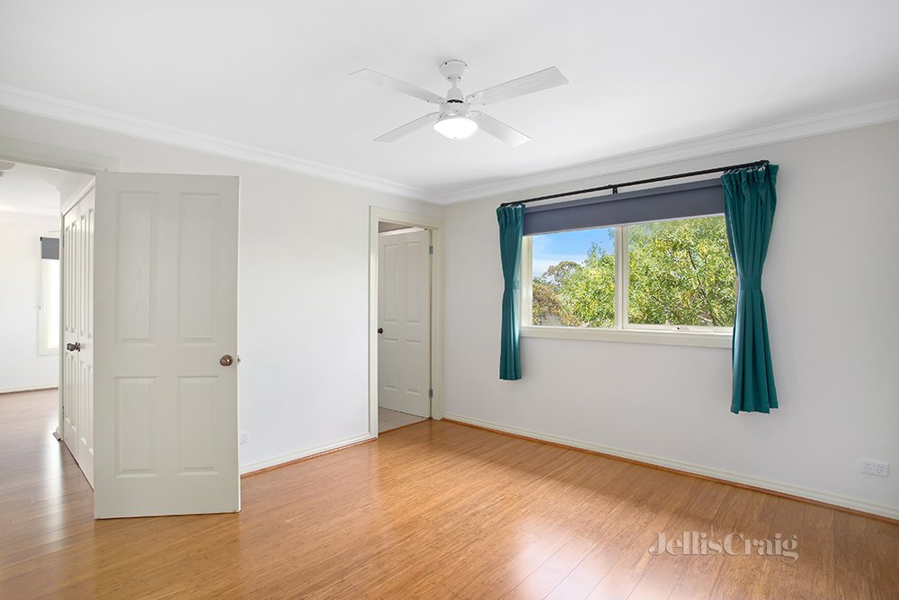 2/7 Millicent Street, Rosanna image 6