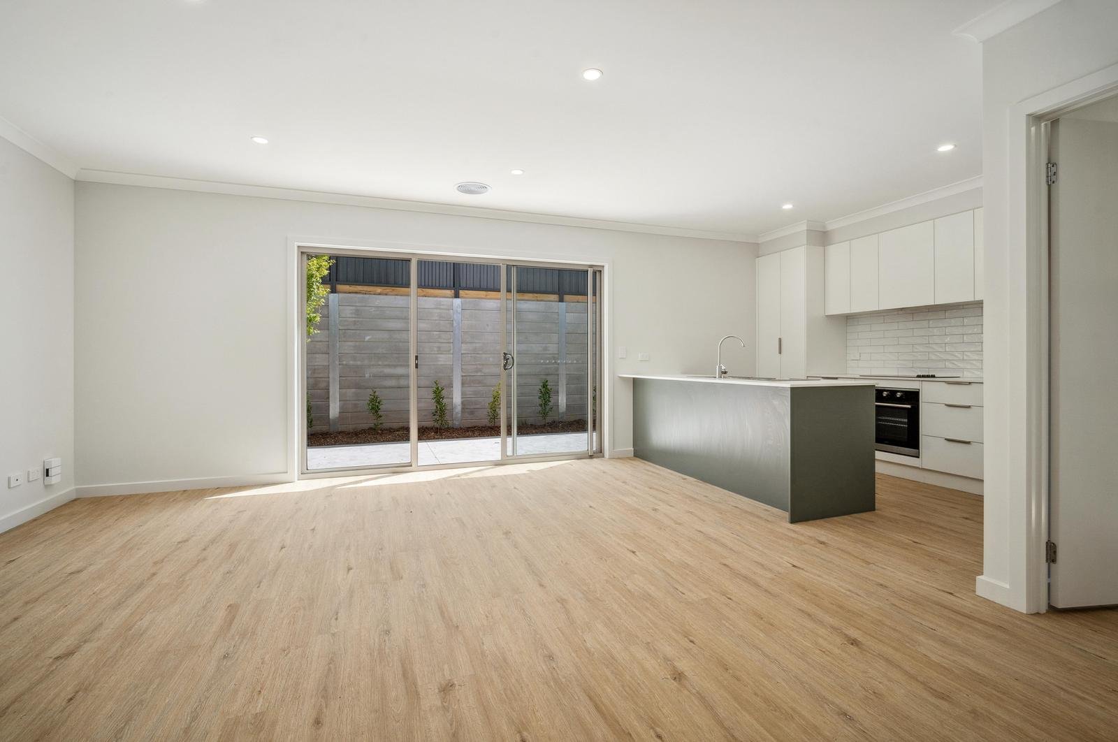 27 Miners Crescent, Ballarat East image 2