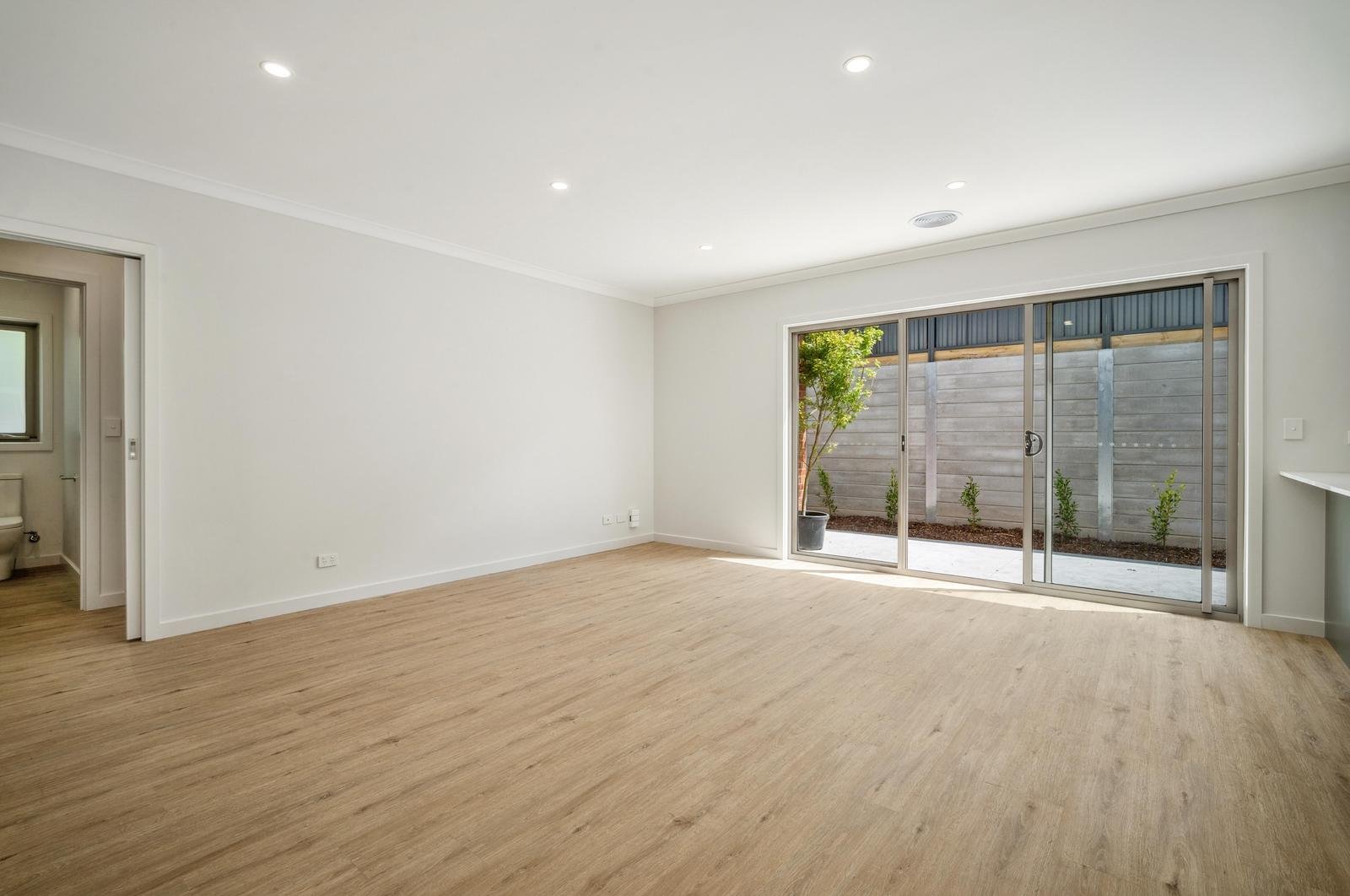 27 Miners Crescent, Ballarat East image 3