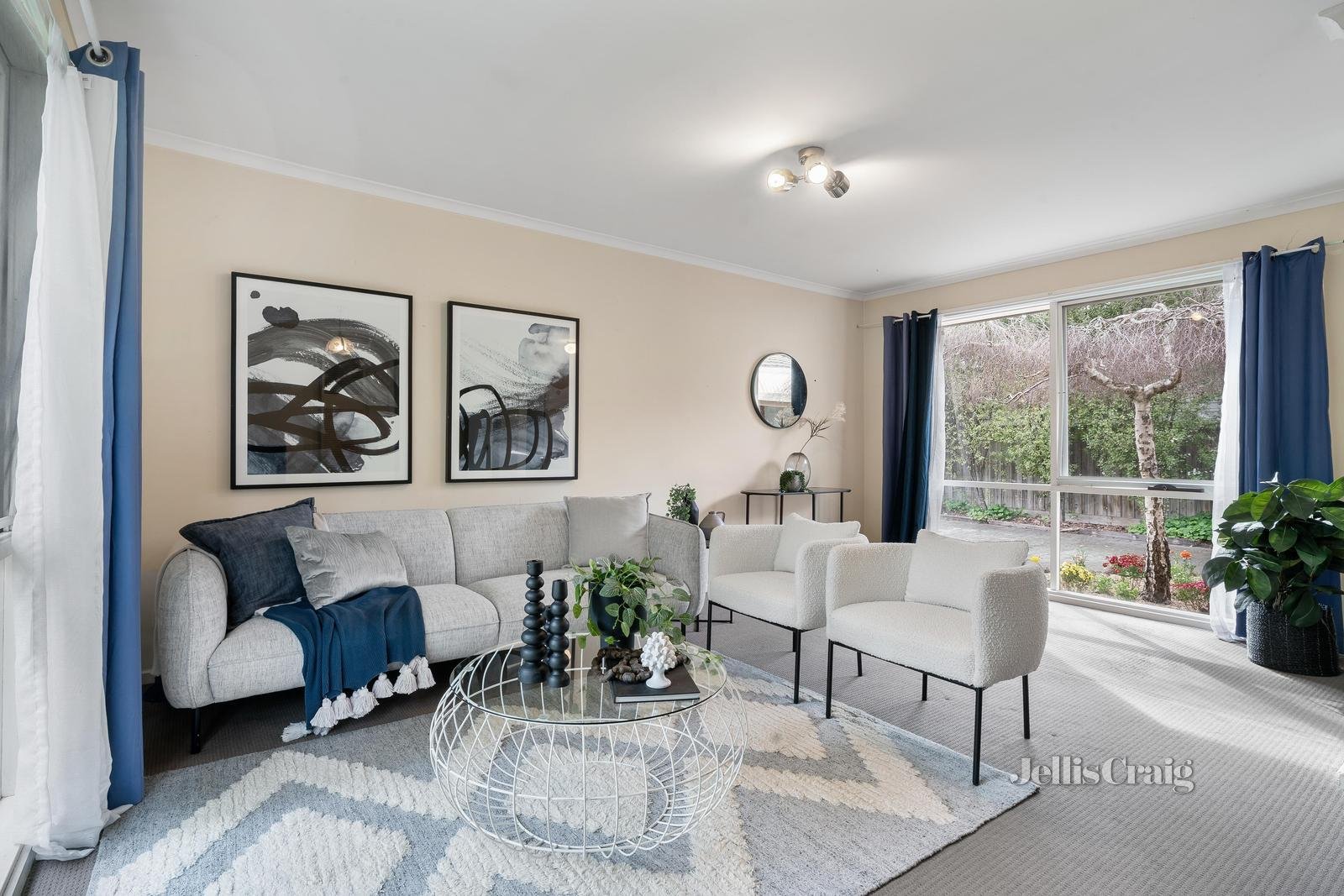 2/7 Neville Street, Ringwood image 2