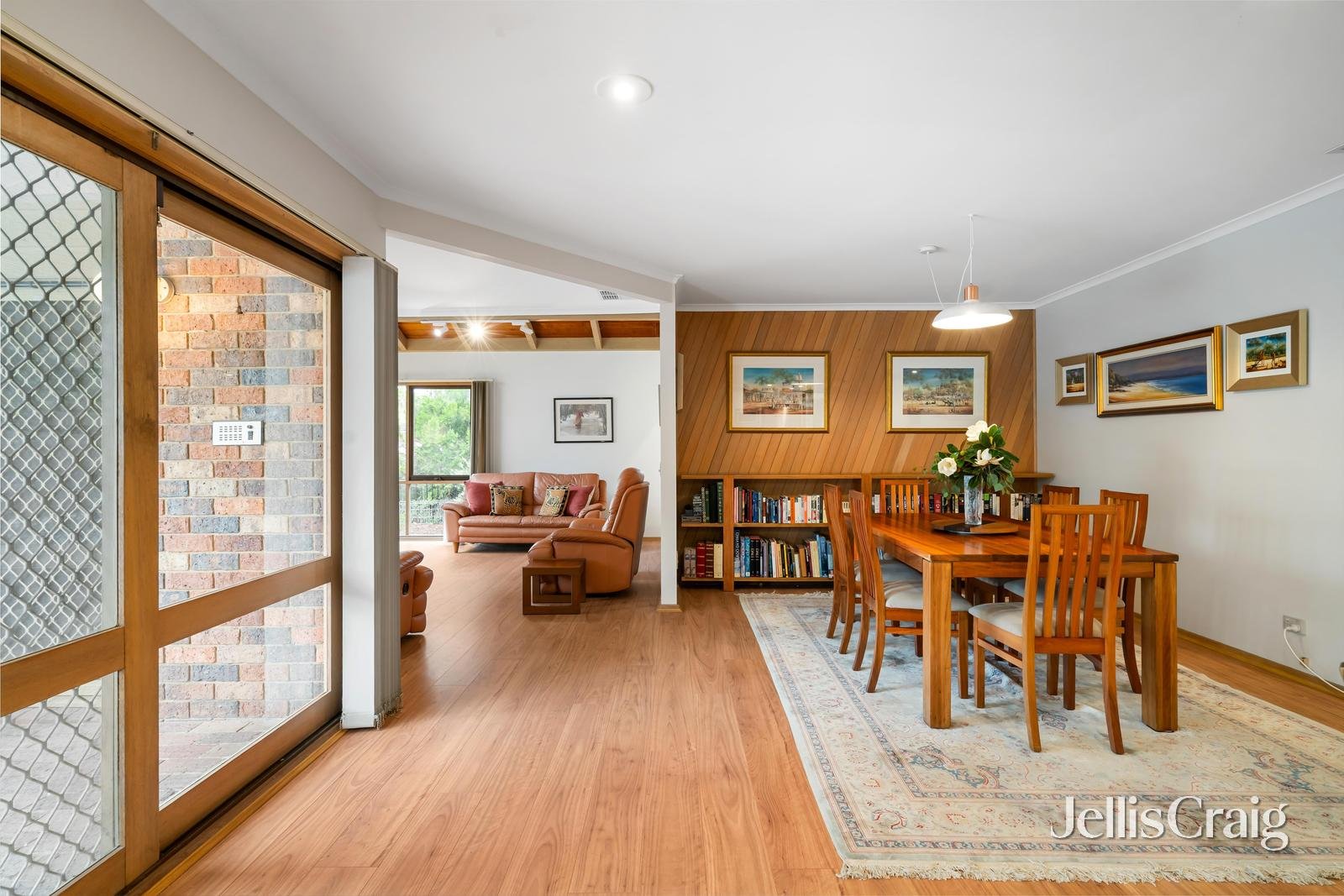 27 Niland Rise, Templestowe image 6