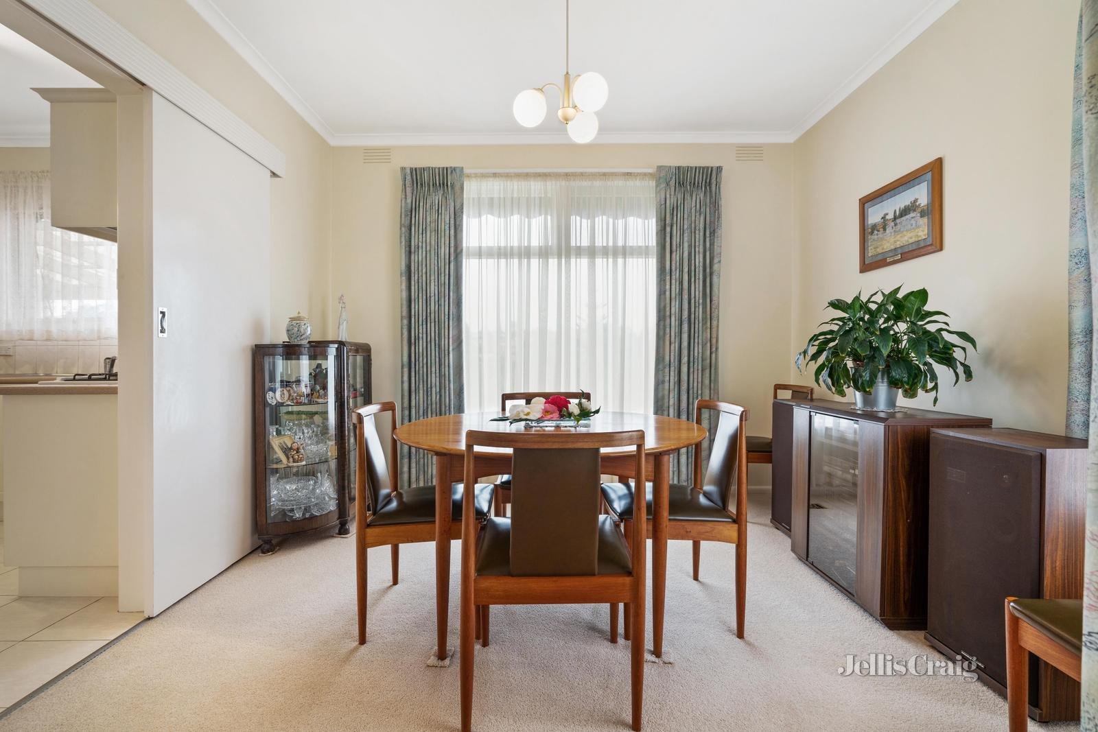 27 Norfolk Circuit, Doncaster image 6