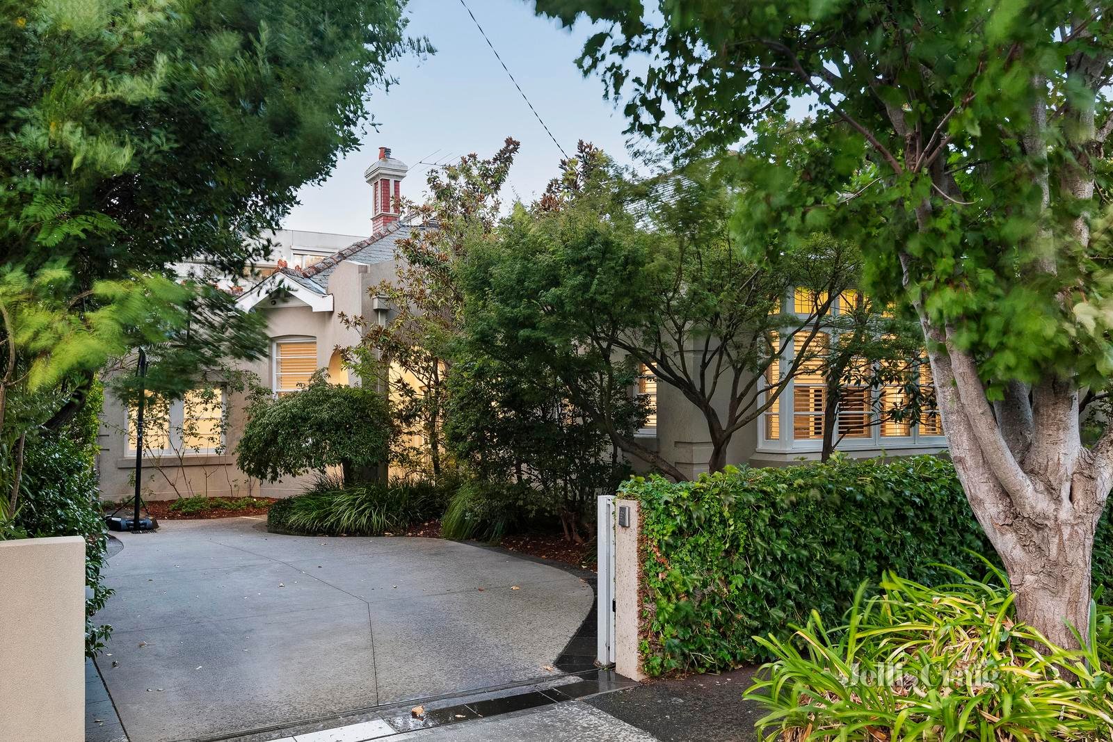 27 Oak Street, Hawthorn image 2