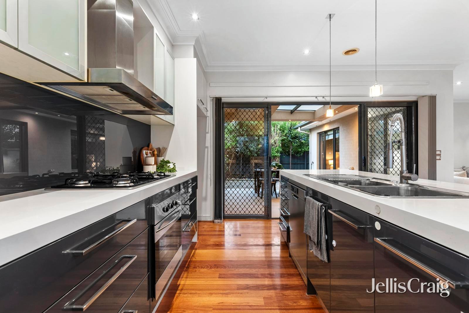 27 Ormond Road, Clayton image 9