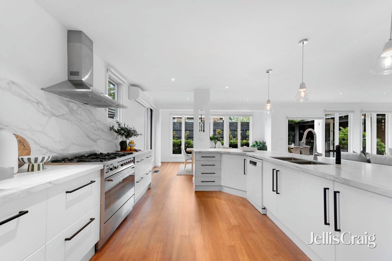 27 Owen Street, Mitcham image 7