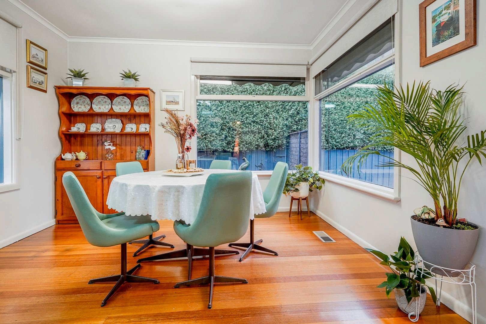 27 Palm Beach Crescent, Mount&nbsp;Waverley image 3