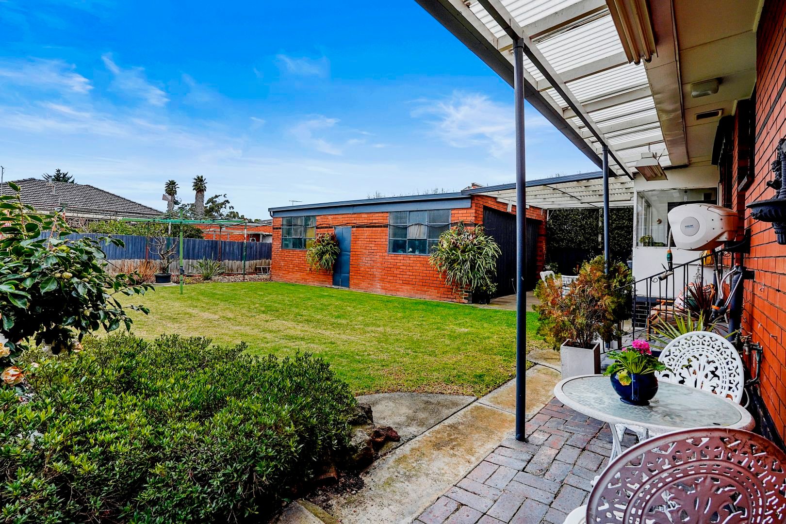 27 Palm Beach Crescent, Mount&nbsp;Waverley image 11