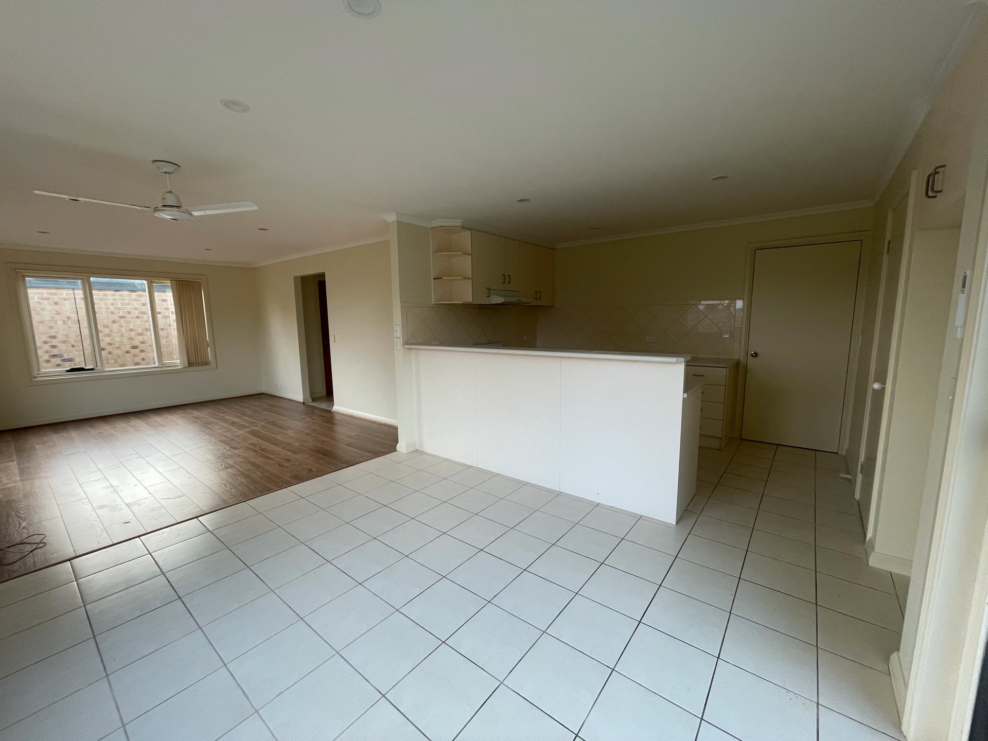 2/7 Park Lane, Bell Park image 2