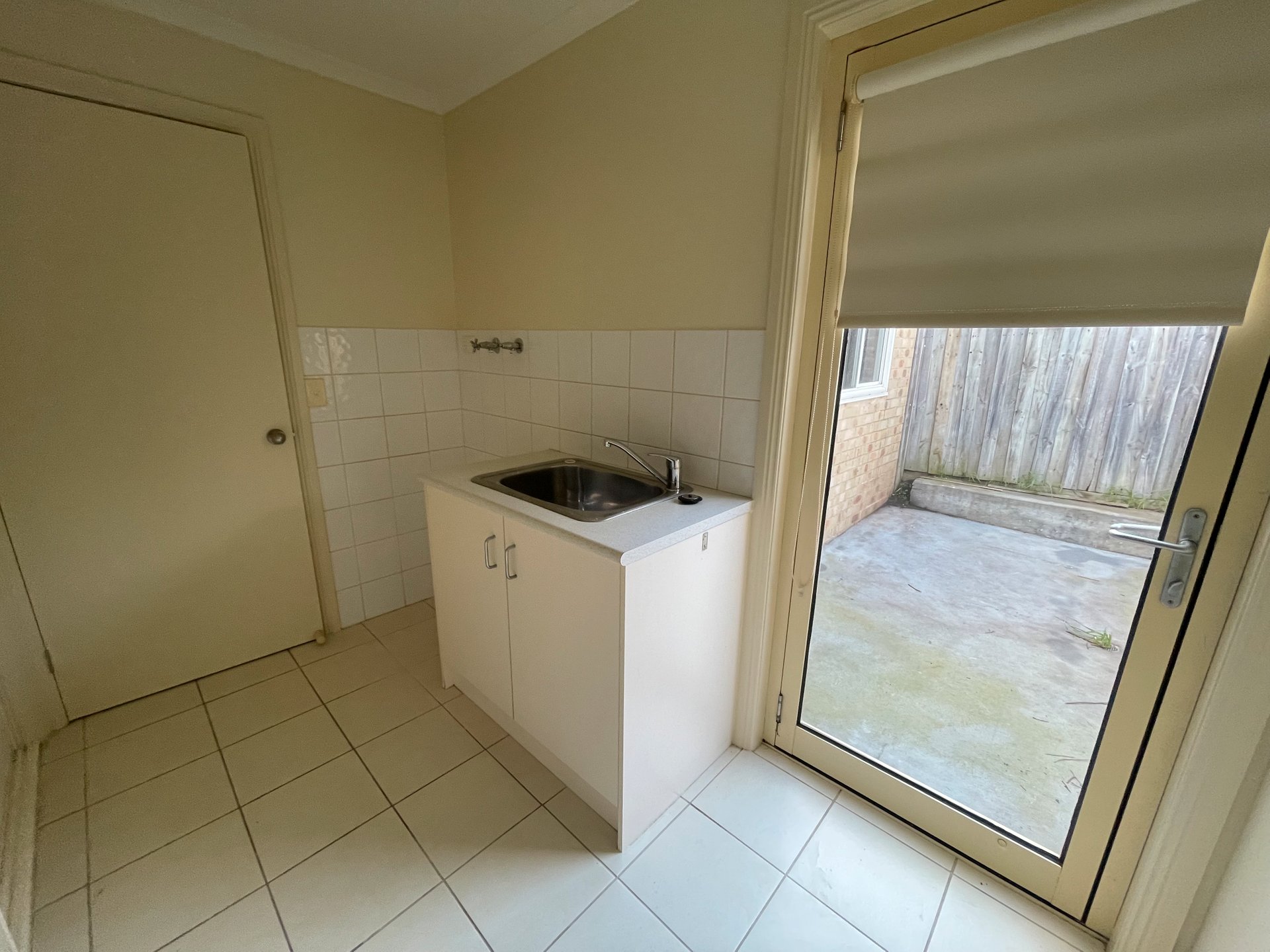 2/7 Park Lane, Bell Park image 6