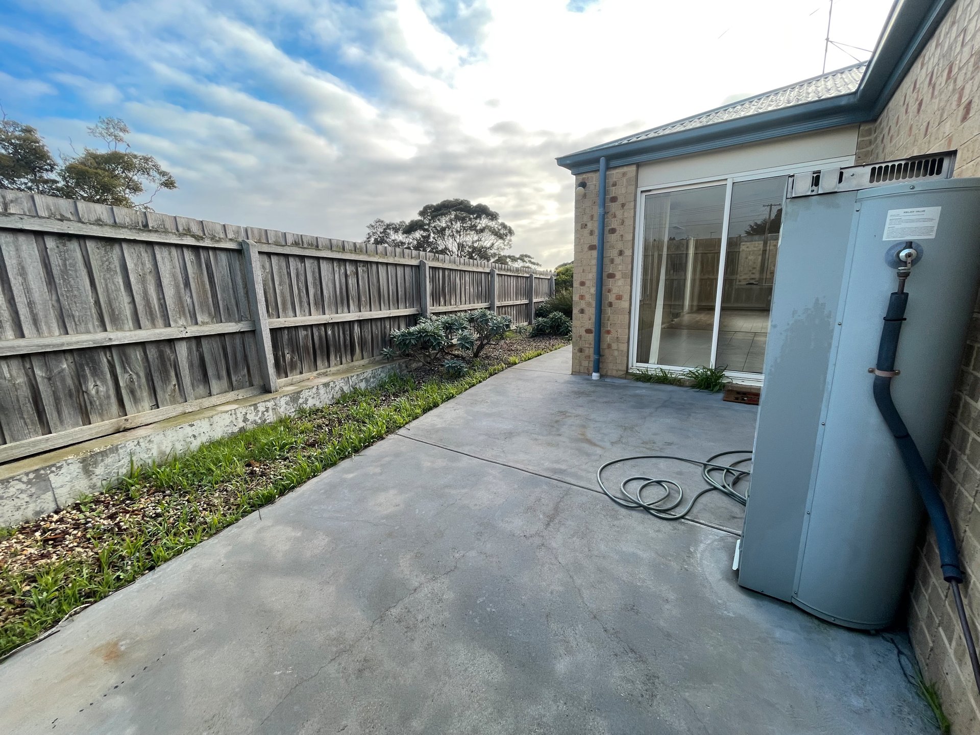 2/7 Park Lane, Bell Park image 8