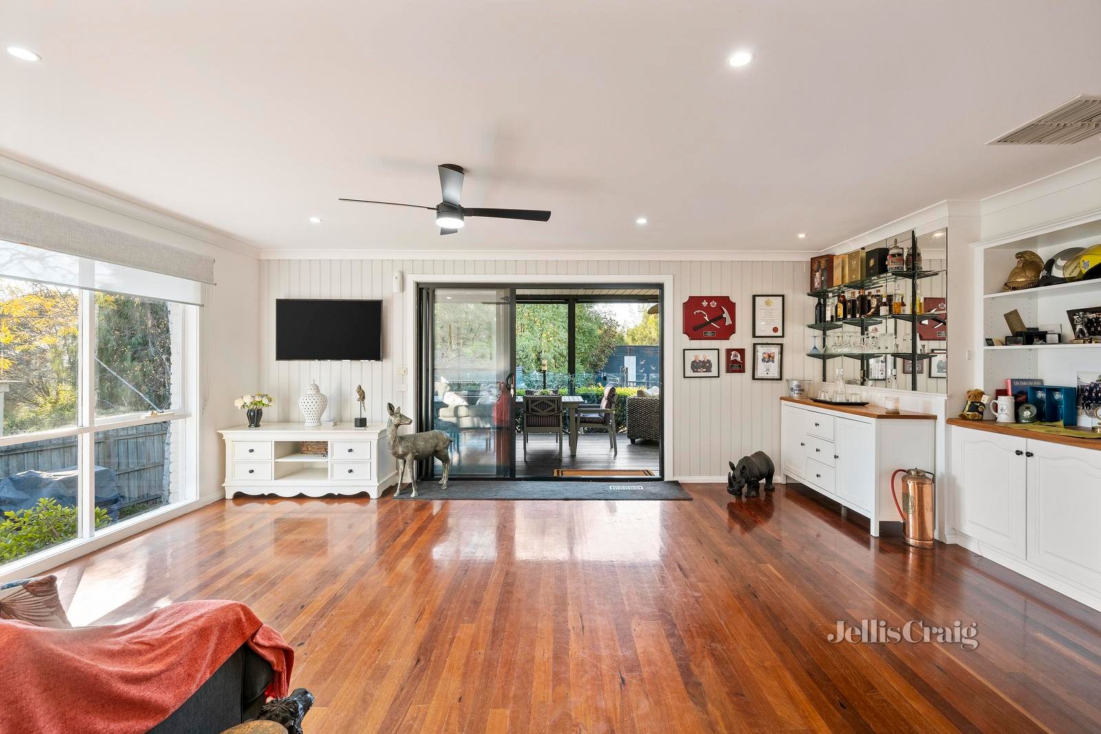 27 Partridge Way, Mooroolbark image 4