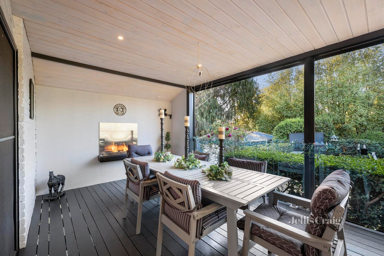 27 Partridge Way, Mooroolbark image 16