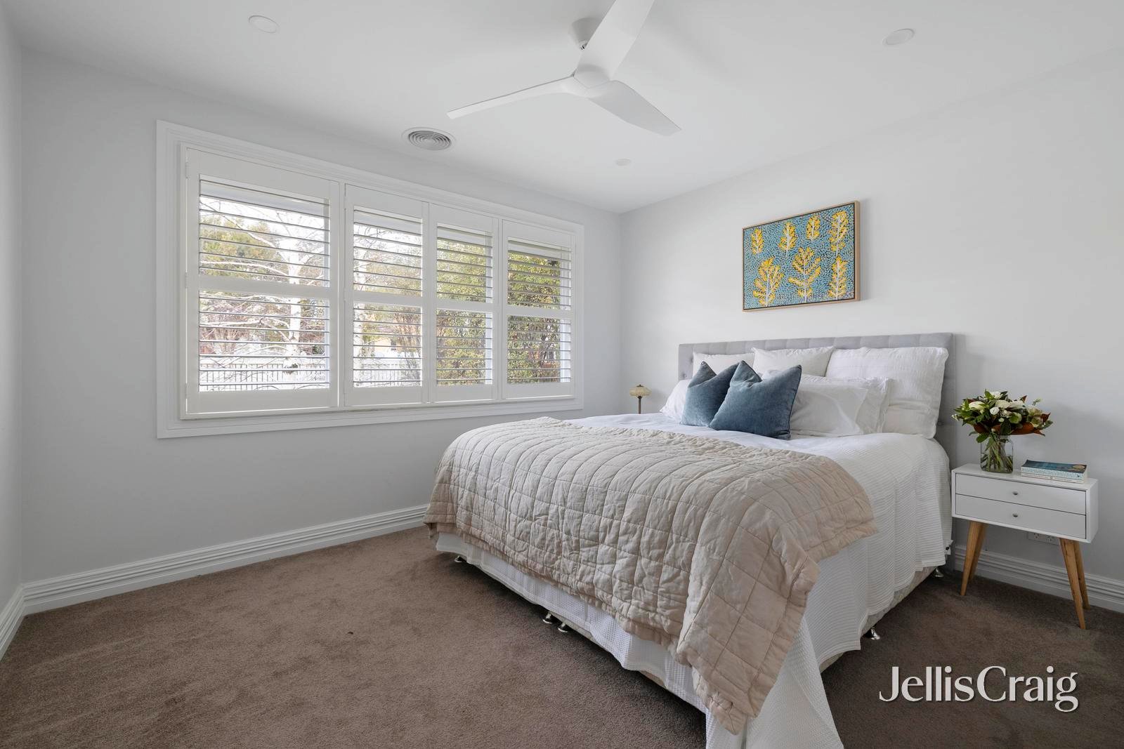 27 Pasadena Crescent, Bentleigh East image 9