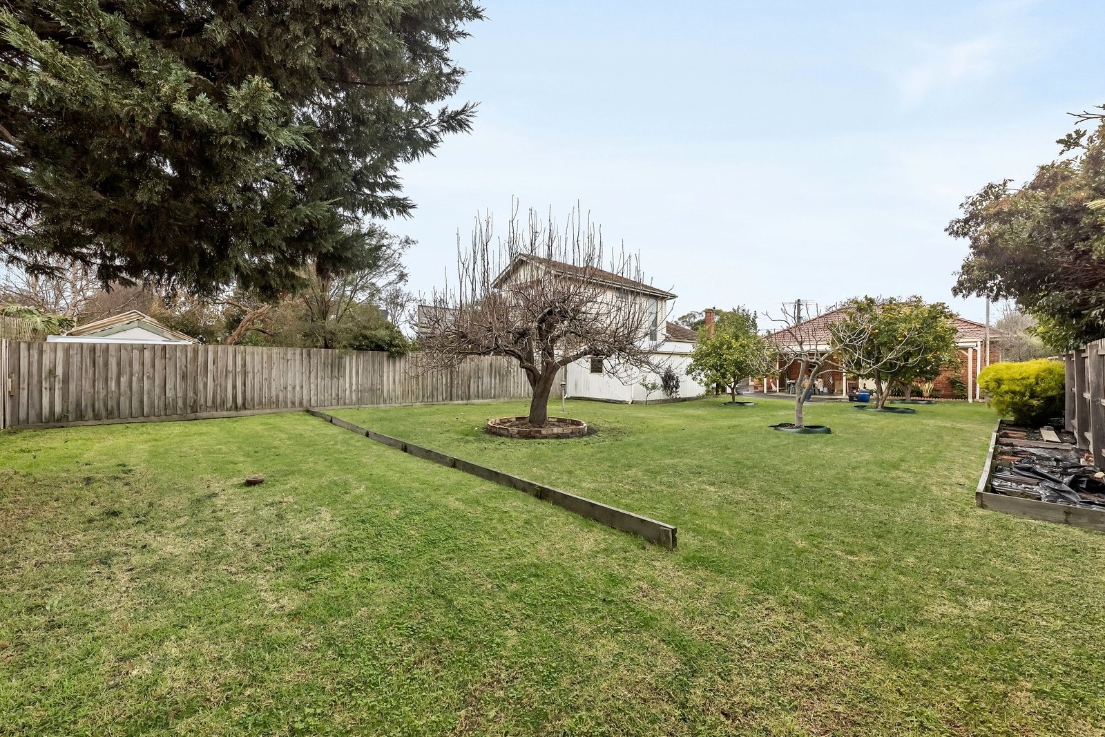 Property Gallery Thumbnail 3
