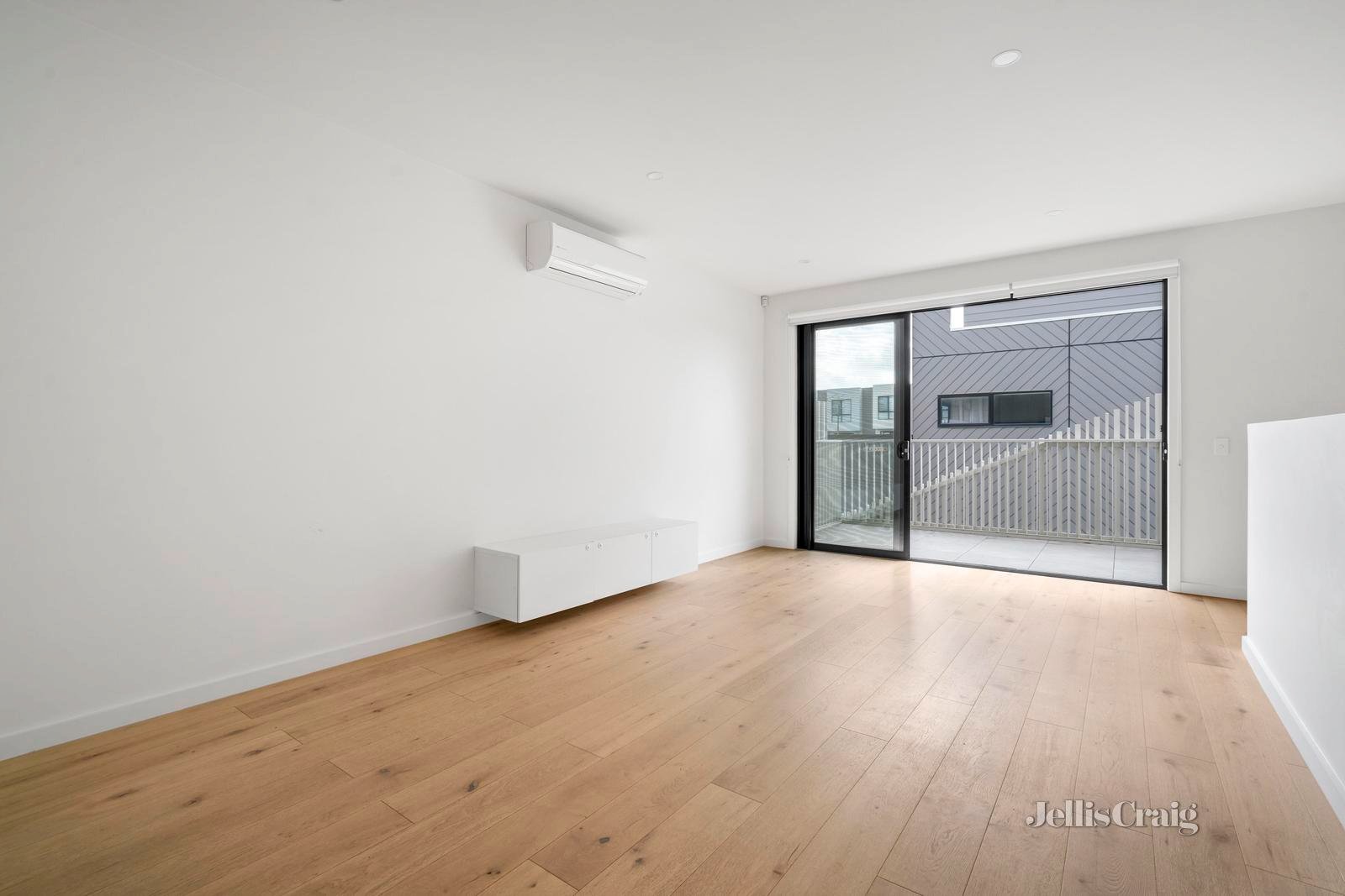 27 Piccolo Circuit, Williamstown North image 3