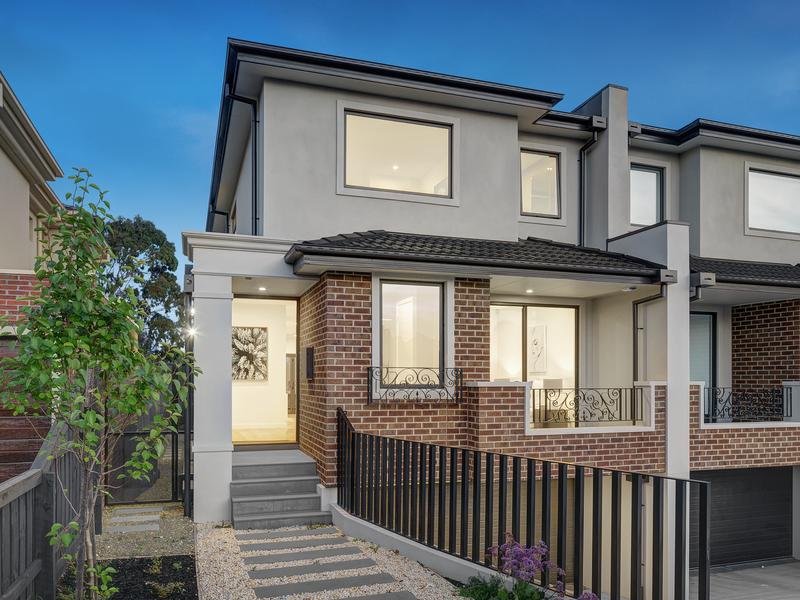 27 Pine Way, Doncaster East - Print Image 1
