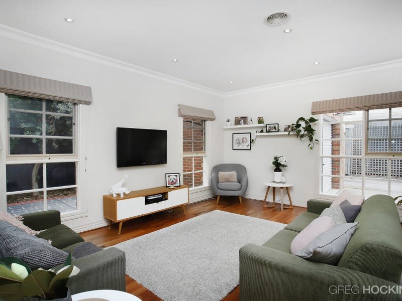 2/7 Prismall Street, Altona North image 2