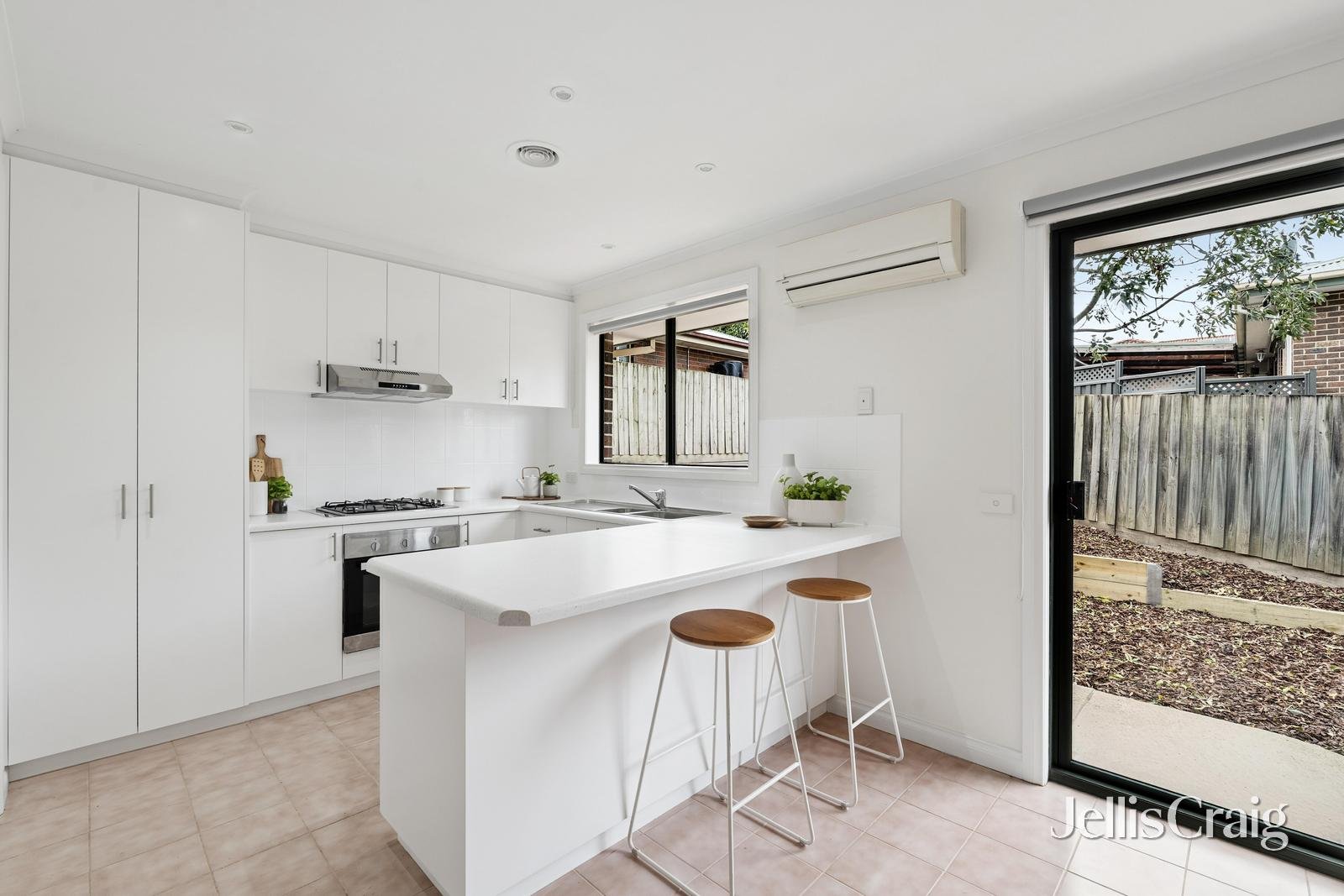 27 Purches Street, Mitcham image 5