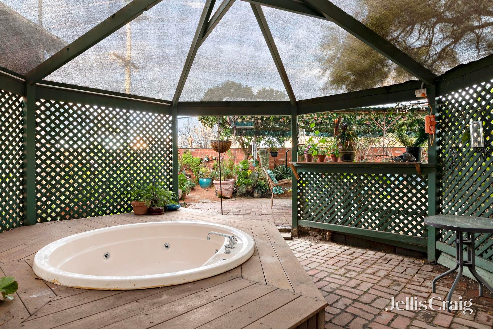 27 Raleigh Street, Essendon image 13