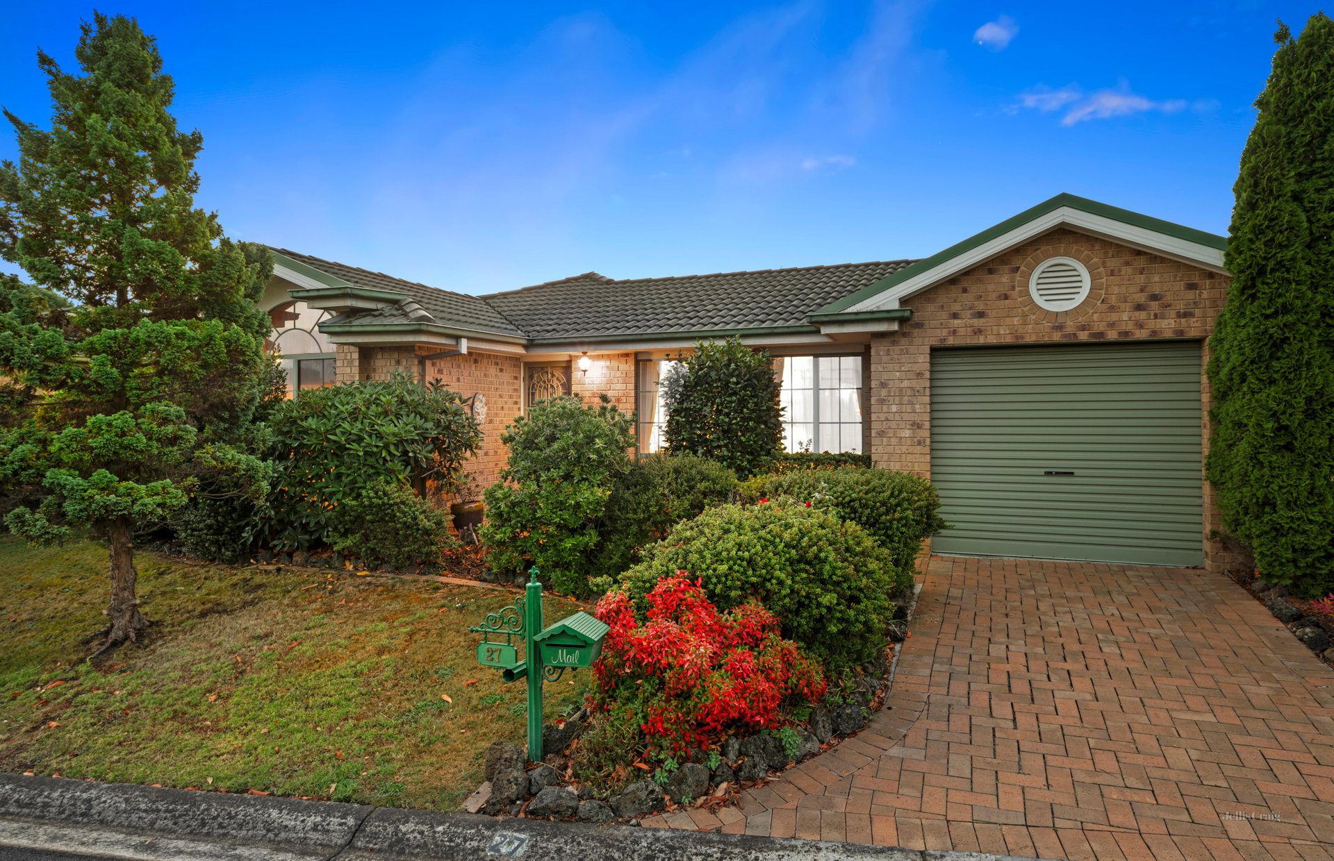 27 Ramble Crescent, Croydon image 1