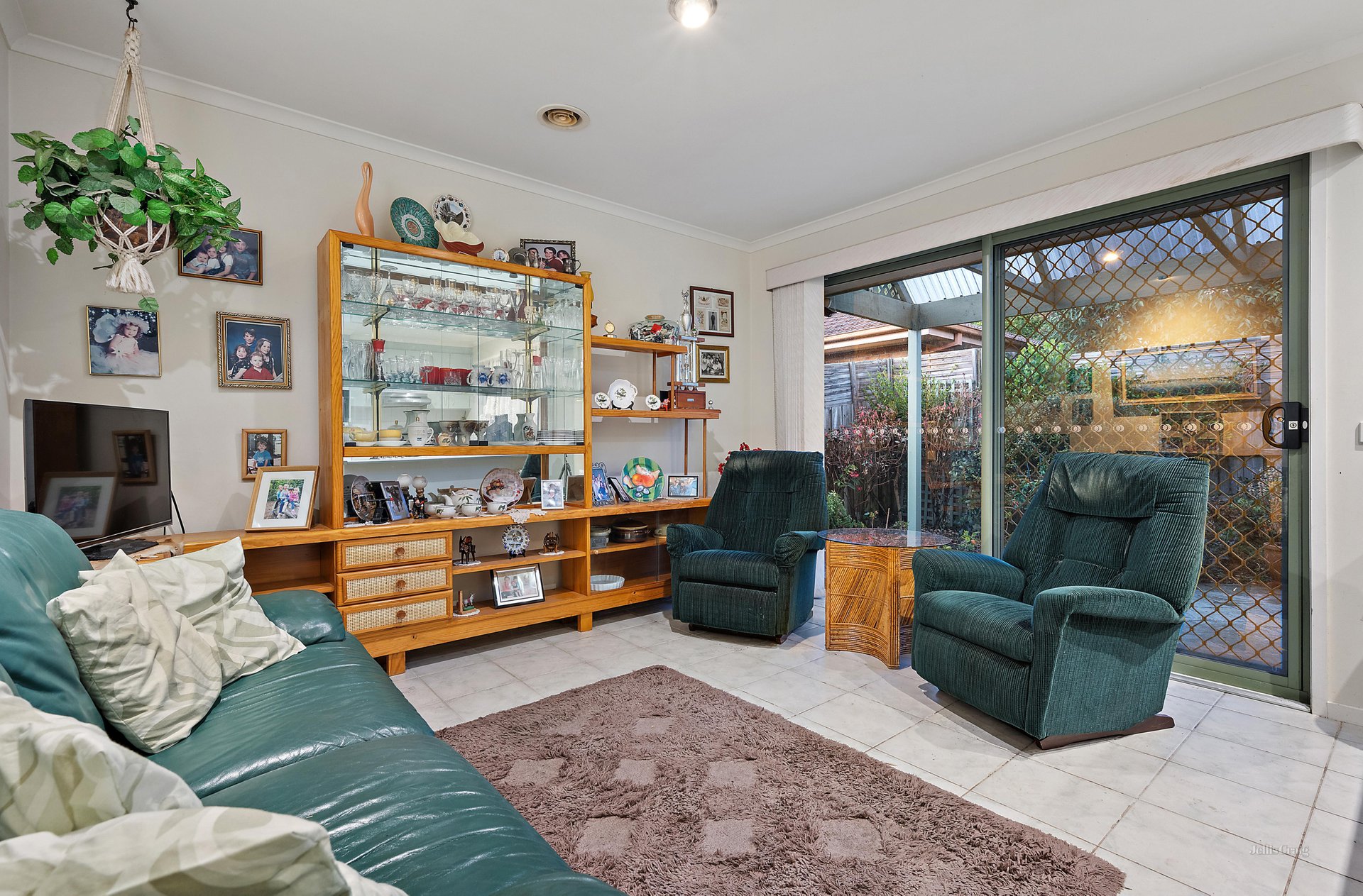 27 Ramble Crescent, Croydon image 2