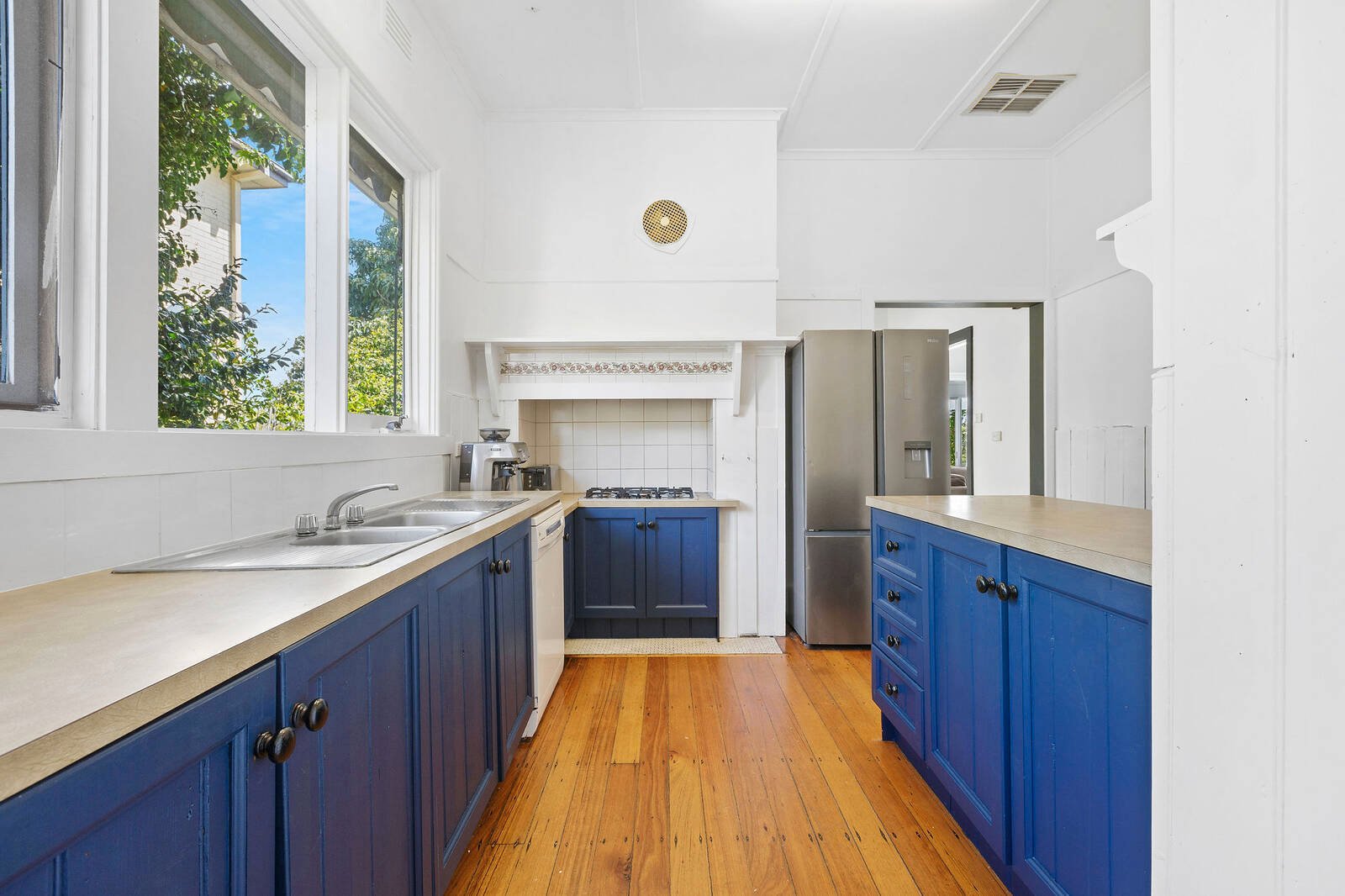 Property Gallery Thumbnail 3