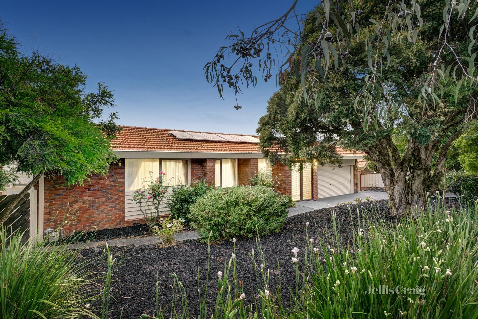 27 Red Plum Place, Doncaster East image 2