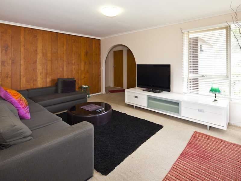 27 Regent Street, Whittington image 2