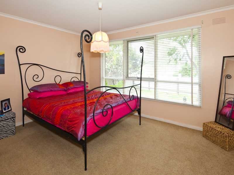 27 Regent Street, Whittington image 4