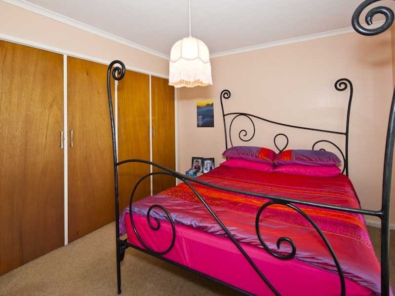 27 Regent Street, Whittington image 5