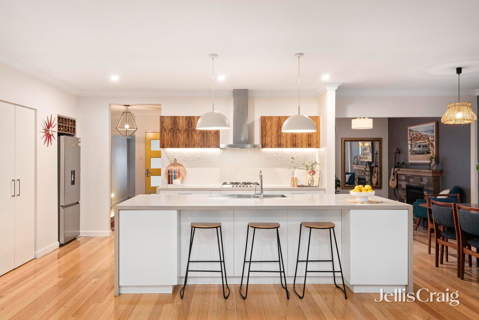 27 Reserve Avenue, Mitcham image 4