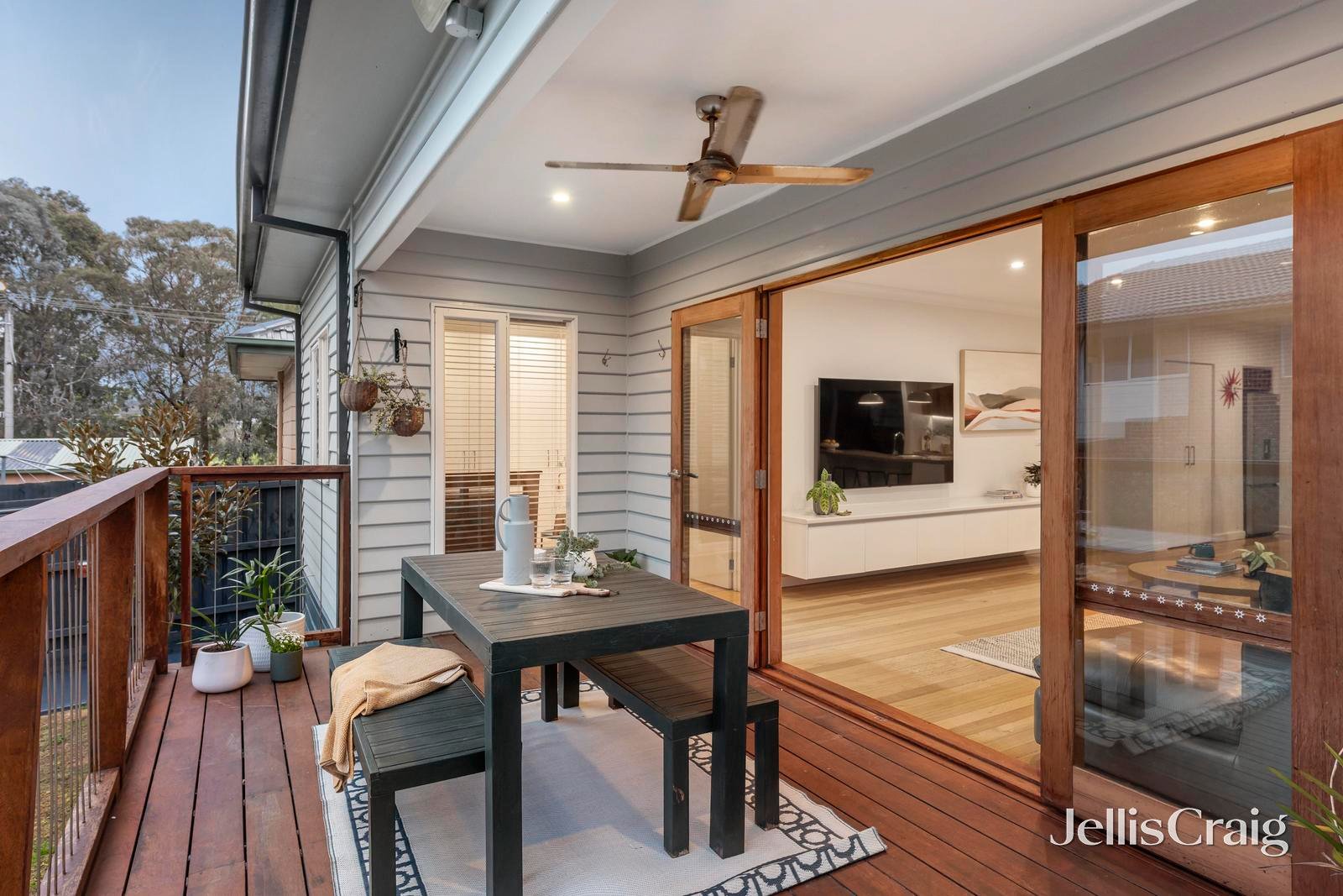 27 Reserve Avenue, Mitcham image 12