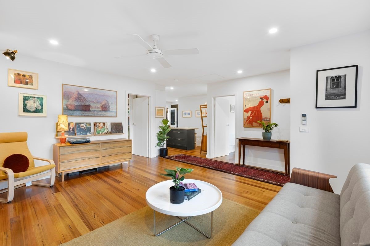 2/7 Rill Street, Heidelberg image 2