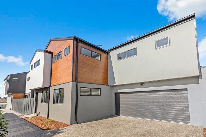 2 / 7 Rimmer Street Mentone