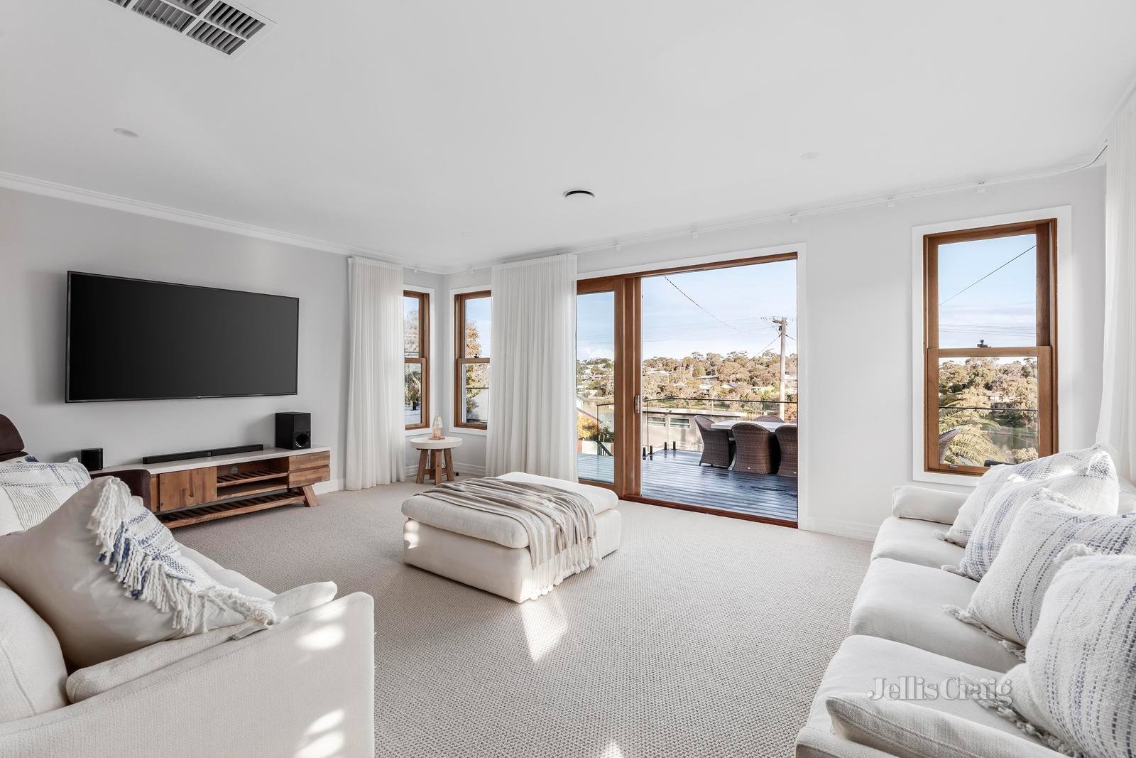 27 Riviera Crescent, Ocean Grove image 7