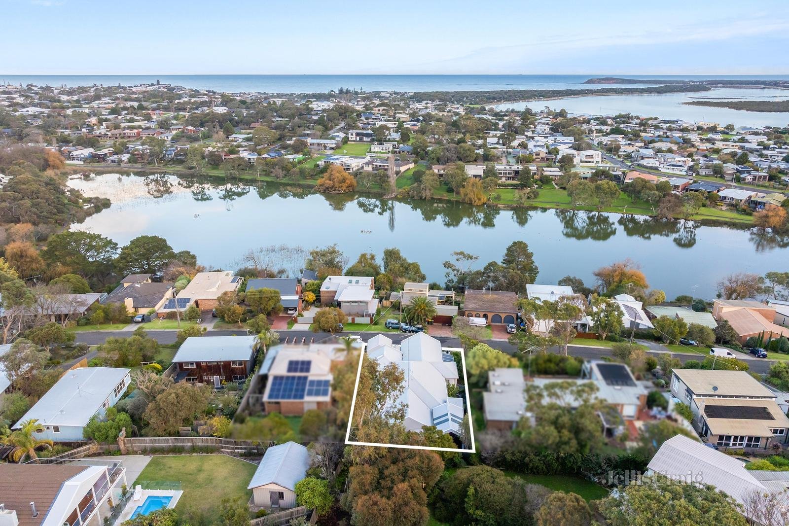 27 Riviera Crescent, Ocean Grove image 17
