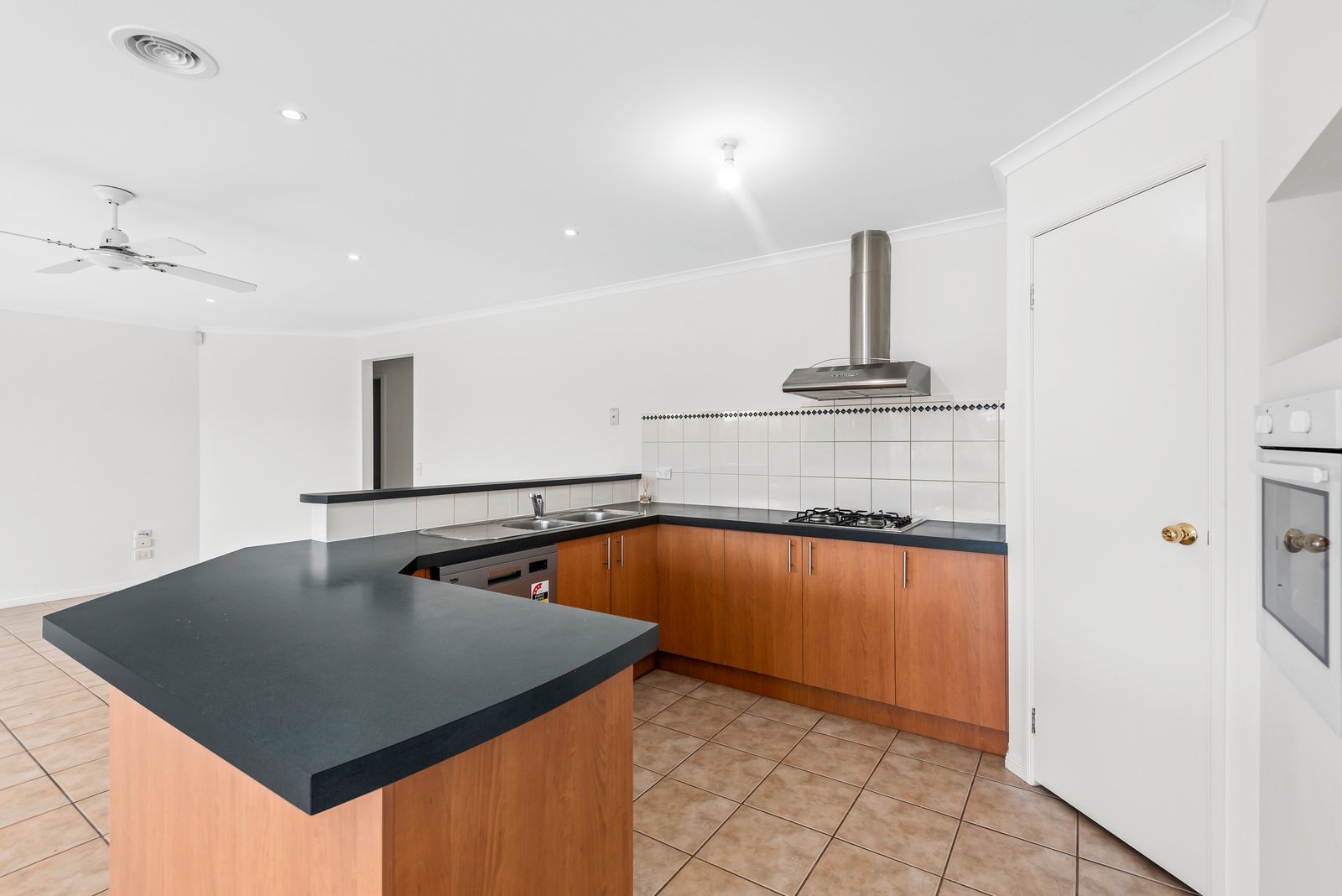 Property Gallery Thumbnail 2