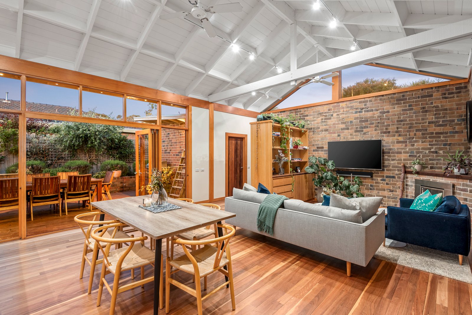 Property Gallery Thumbnail 3