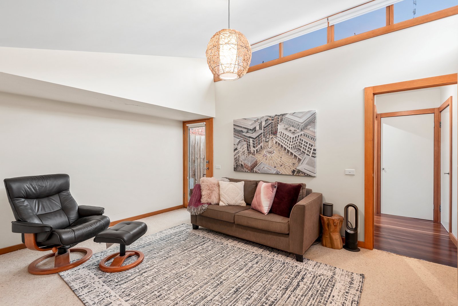 Property Gallery Thumbnail 7