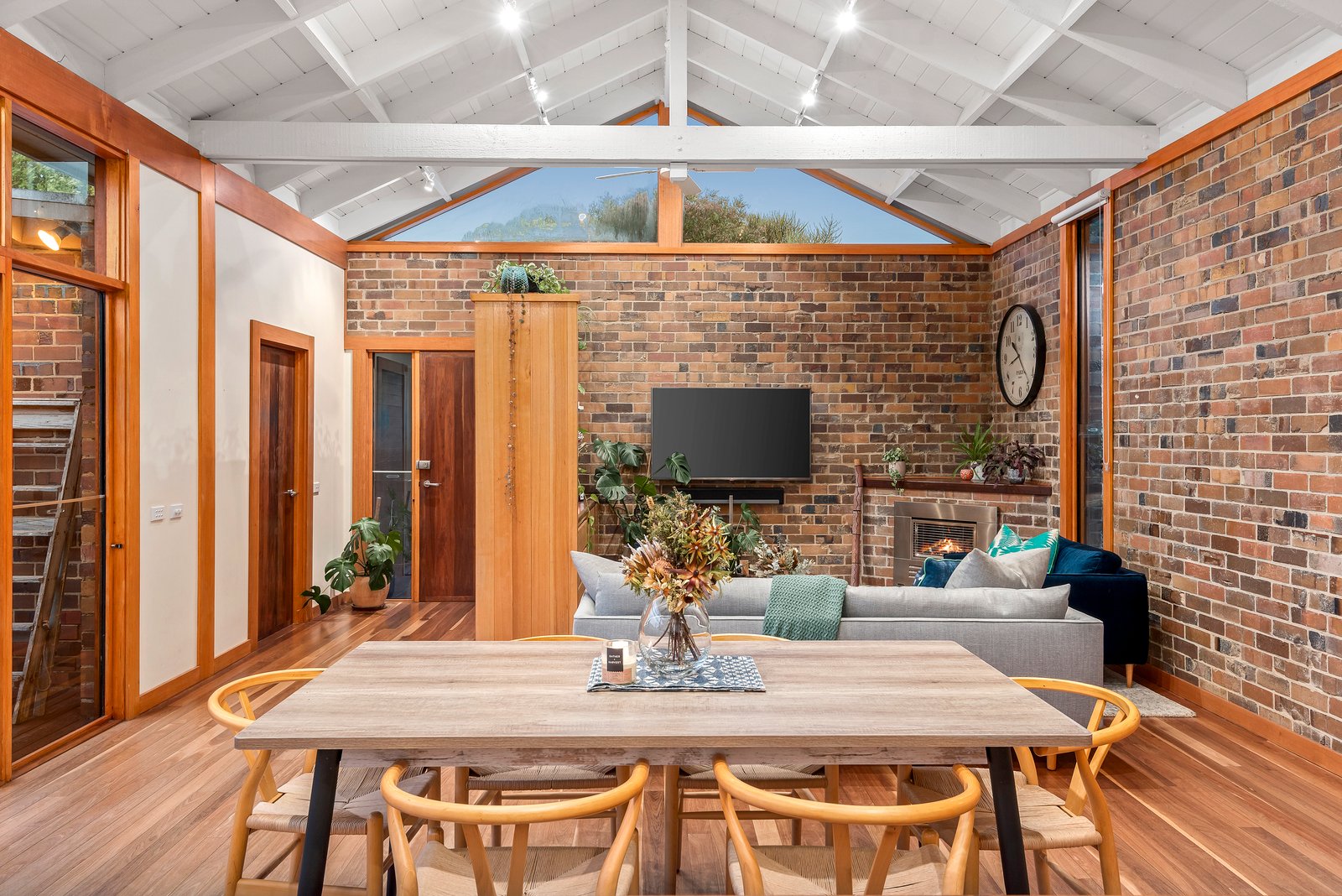Property Gallery Thumbnail 13