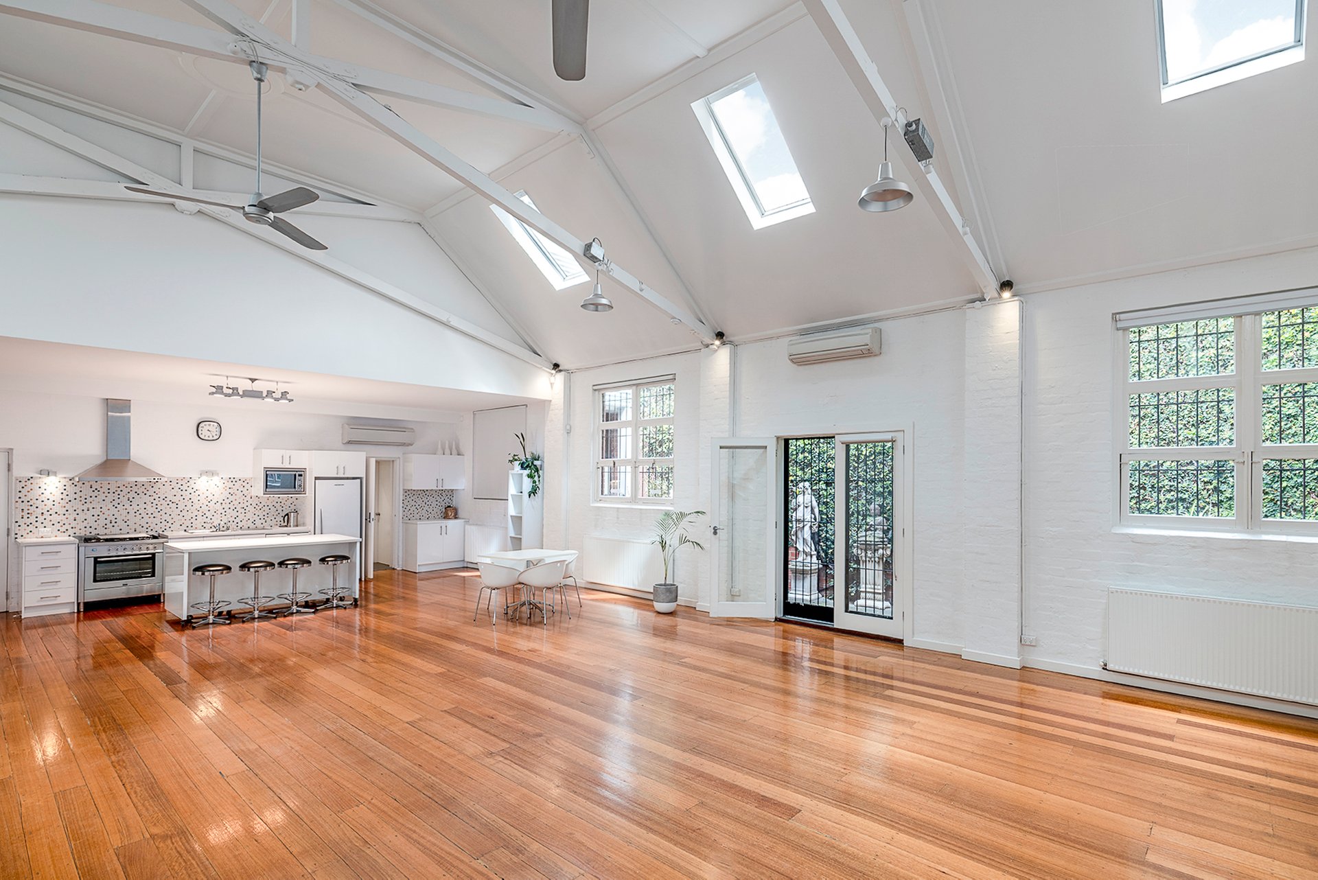 27 Sackville Street, Collingwood image 1