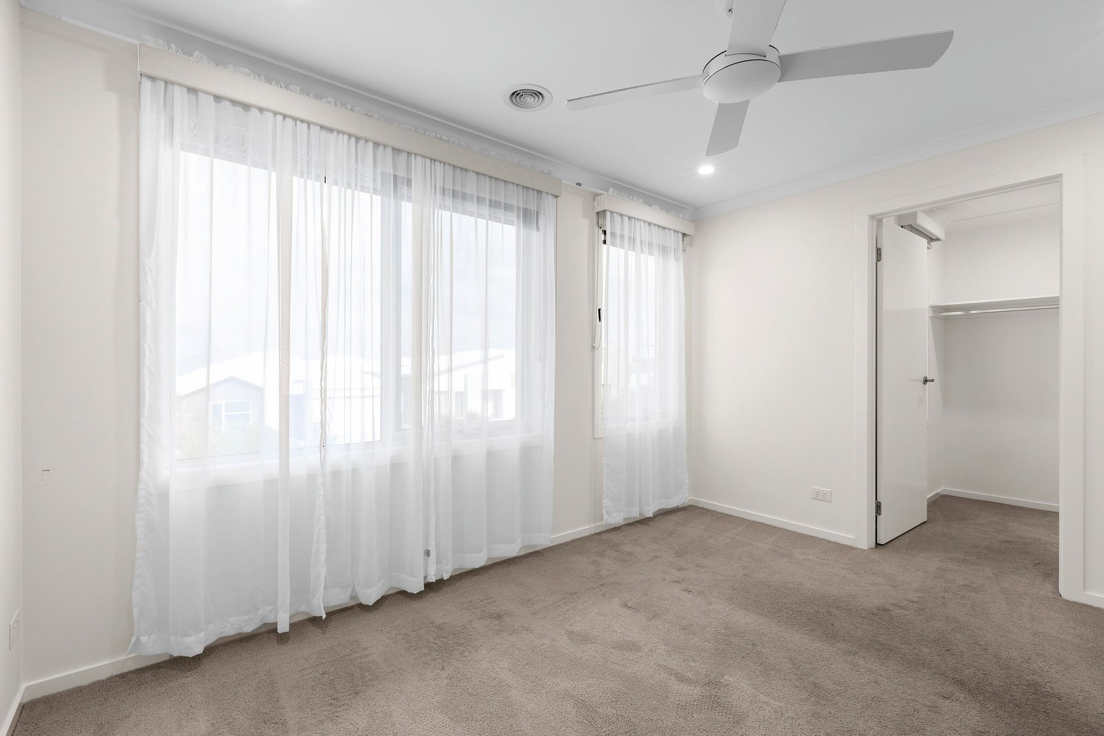 Property Gallery Thumbnail 5