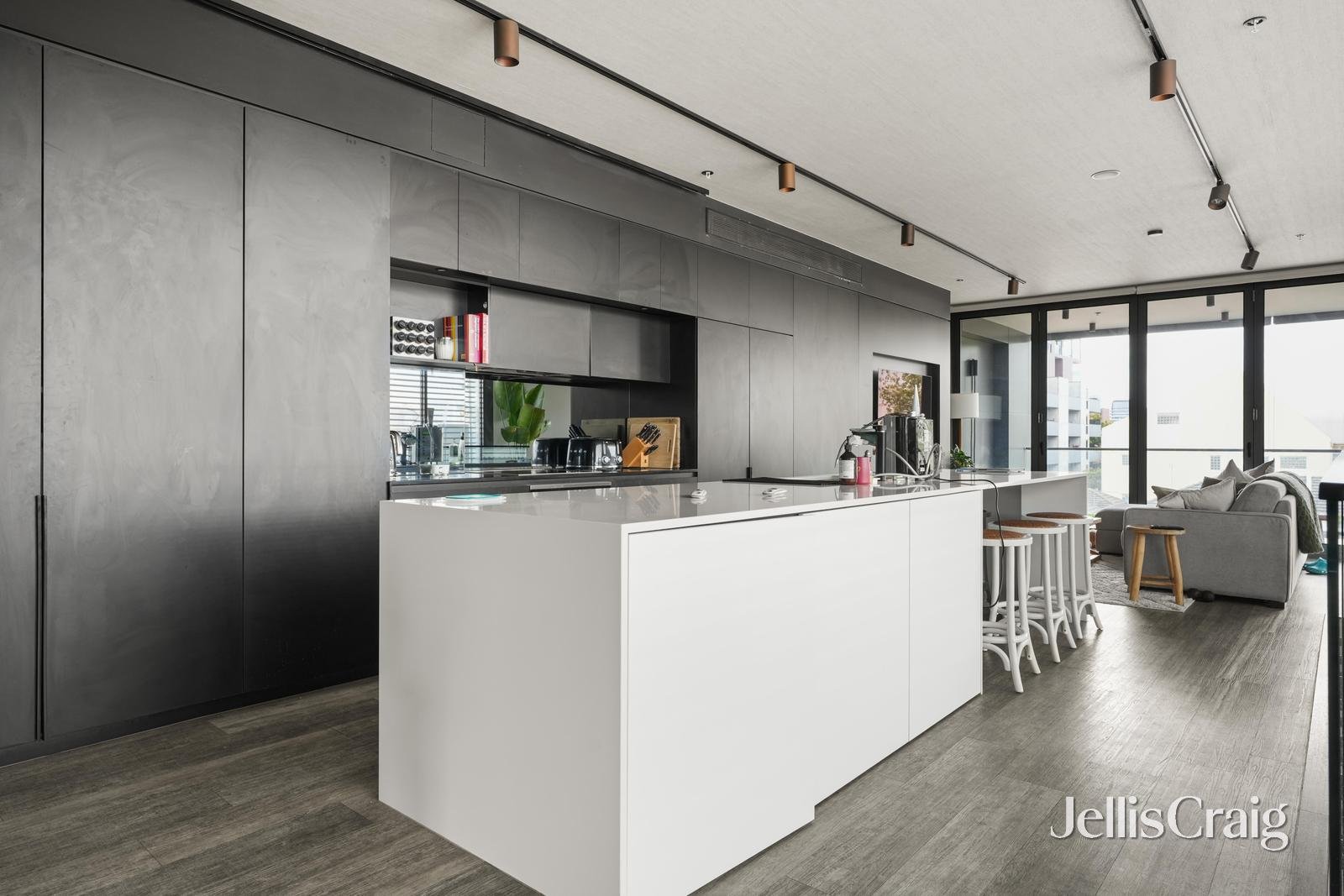 27 St Edmonds Road, Prahran image 3