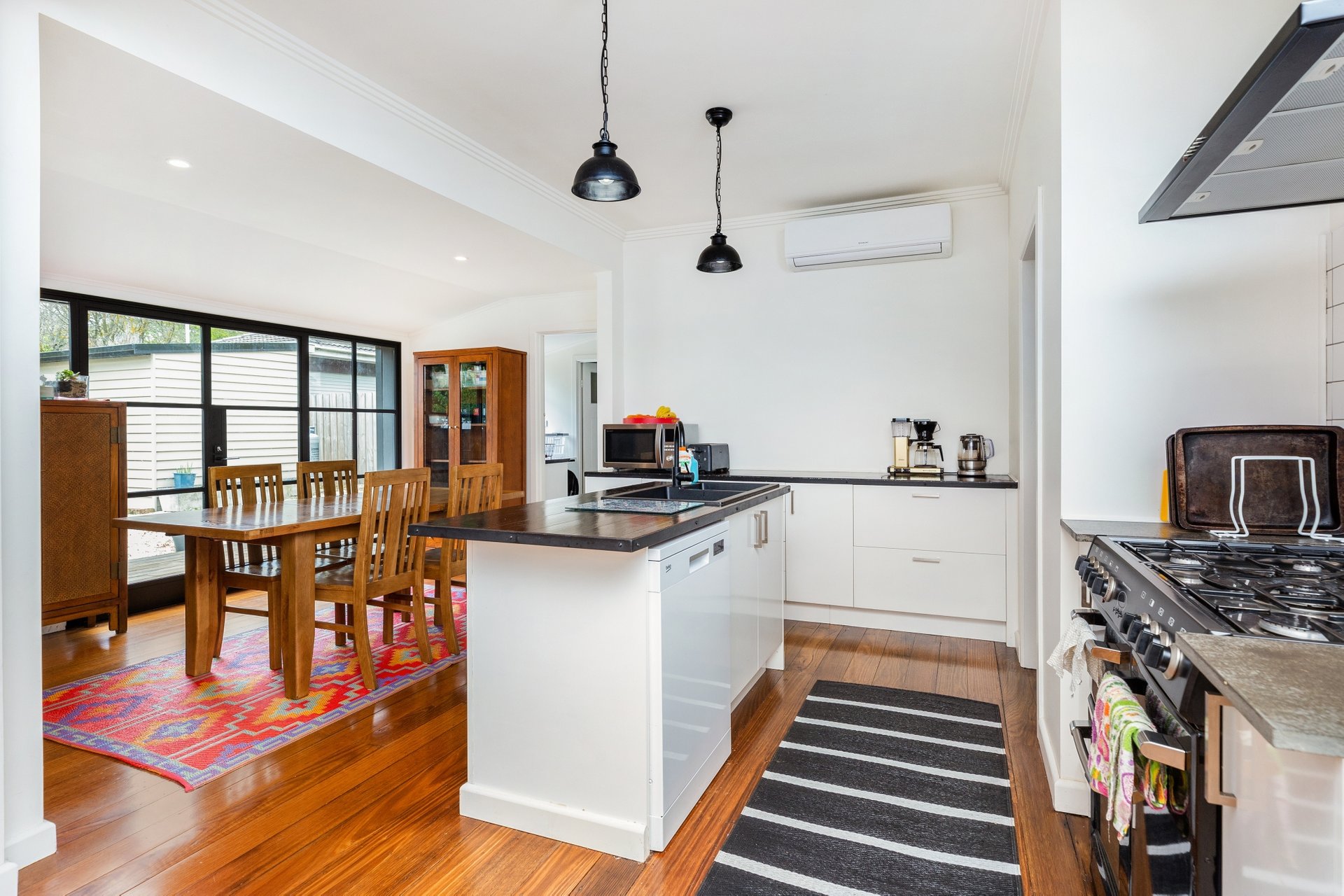 Property Gallery Thumbnail 6