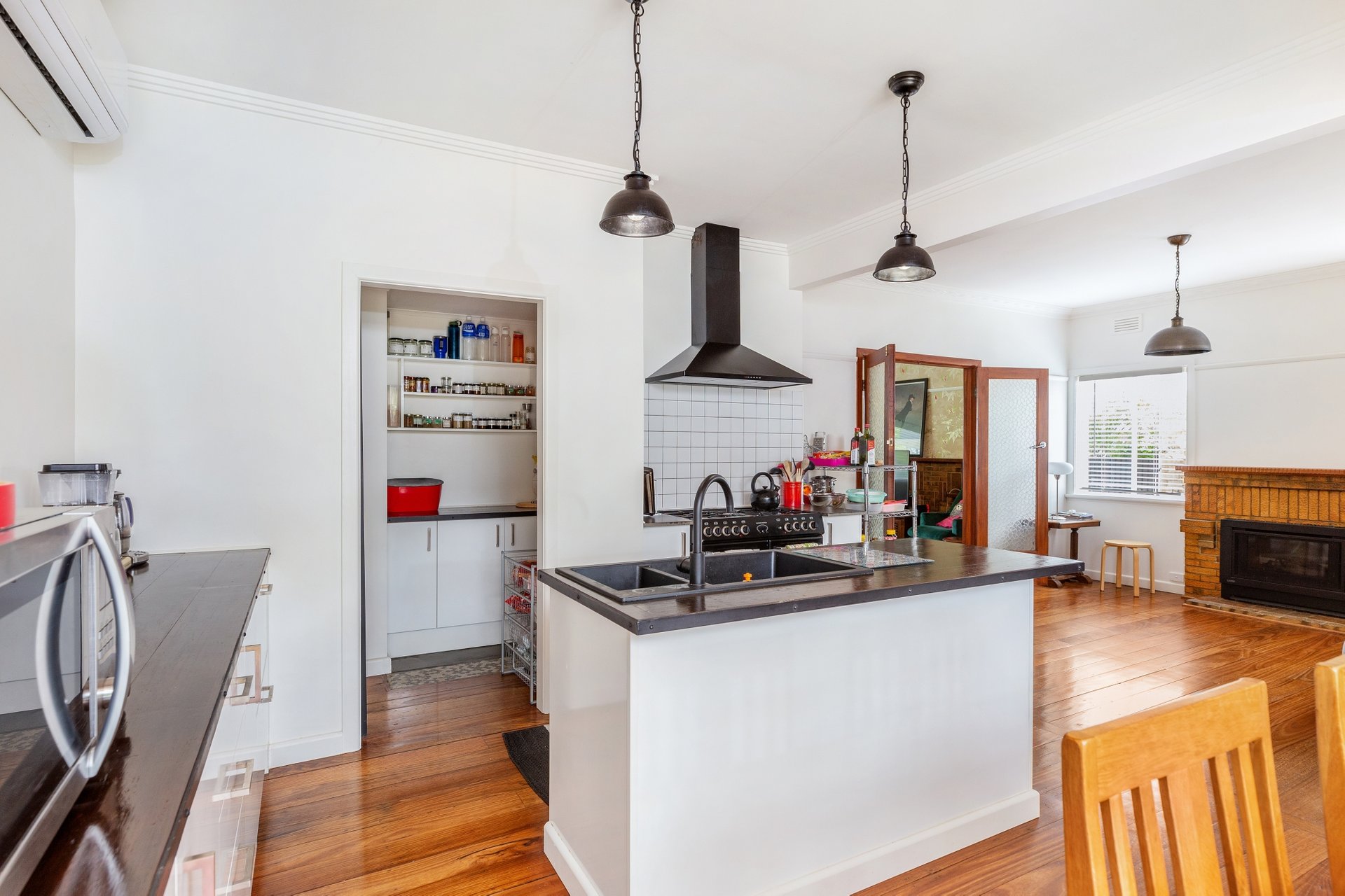 Property Gallery Thumbnail 4